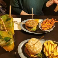 Vegan Burger and fries at Hans im Glück in Mainz