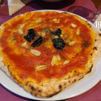 Pizza Marinara at Il Regno di Napoli Restaurant in Madrid