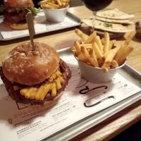 Vegan mac n cheese burger at The Deaf Institute Bar and Kitchen in Manchester