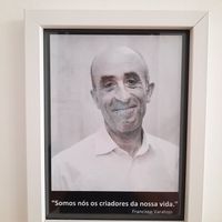 Dr. Varatojo de alimentação macrobiótica. Grande referência at Alfarroba Cafe in Albufeira