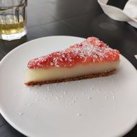 Amazing spot in Albufeira. Everything is fully vegan and even after having dessert you don't feel way too full which is sign of healthy and not process food for me. Stuff very frie at Alfarroba Cafe in Albufeira