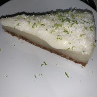 coconut lime „no“ cheesecake   at Alfarroba Cafe in Albufeira