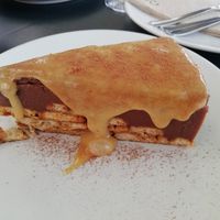 Peanut butter and biscuit tart at Alfarroba Cafe in Albufeira