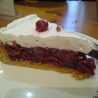 Cherry tart at Ich Bin So Frey in Landau