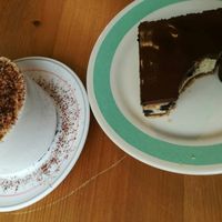 cappuccino and oreo cheesecake at La Face B in Lille