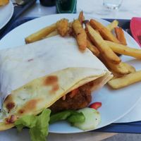 Burger version cheese naan avec steak vegan at Compose It in Narbonne