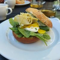 Bagel with cheese and artichokes at Kawiarnia Stragan in Poznan