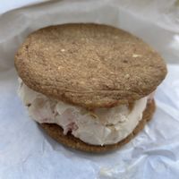 Yogurt Granola Inbetweener  at Veganista Ice Cream III in Vienna