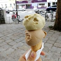 Yum! Cappuccino and pistachios at Veganista Ice Cream III in Vienna