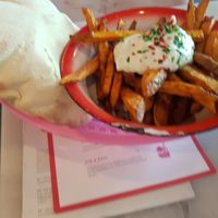 Yummy chips & dip at Hummus in Delft