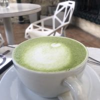 Matcha 🍵 en leche de coco   at Cardamomo in Bogota