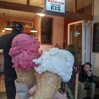 Sour cherry and vanilla at Balaram Eis in Berlin