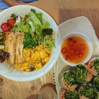 Bibimbap and summer roll at Flourish 元禾食堂 - Yuán Hé ShíTáng in Taipei