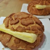 Pineapple bun with iced butter at Flourish 元禾食堂 - Yuán Hé ShíTáng in Taipei
