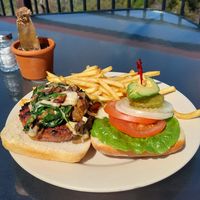 Vegan Supreme (+ vegan mozzarella) at Priest Station Cafe in Big Oak Flat