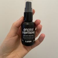 Anti imperfections sérum  at LUSH - Saint-Lazare in Paris