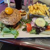  at Le London in Calais