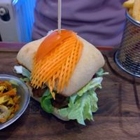 Burger JackFruti at Le London in Calais