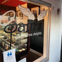 Outside  at Sinners & Saints Desserts in Venice