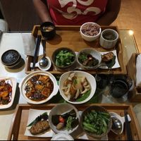 set meals at Yí Xīn Yuán SùShí - Serenity Vegetarian in New Taipei City