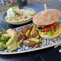 Vegan Burger + thailand curry with tofu   at Alex Kitchen in Husum