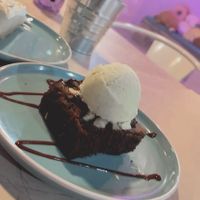 Brownie con helado de menta   at Frambuesa Pastelería Vegan in Bogota