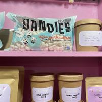 They sell v marshmallows   at Frambuesa Pastelería Vegan in Bogota