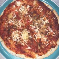 I had the pizza two days in a row 🙊🤣 so good!   at Frambuesa Pastelería Vegan in Bogota