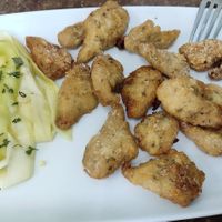 "Pollo" con especias y noqueros en vinagre at La Pascuala in Madrid