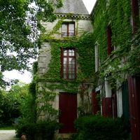 Exterior of the building-family house since it was built, before the frenche revolution at La Cure du Maine Charles in Birac