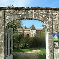 Exterior of the mansion at La Cure du Maine Charles in Birac