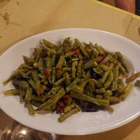 Green beans with black olives and sun dried tomatoes at Zenzero in Siracusa