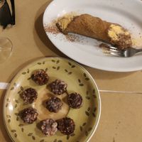 Daternelli and espresso cannoli at Zenzero in Siracusa
