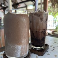 vegan chocolate & coffee Banana Smoothie, iced Chocolate with Oat Milk   at Rosie's Cafe in Hoi An