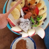 Oatmeal bowl at Rosie's Cafe in Hoi An