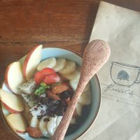 Oatmeal - super good at Rosie's Cafe in Hoi An