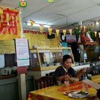inside seating at Jay Khang Wat in Lamphun