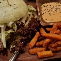 Burger at Chay Umi in Berlin