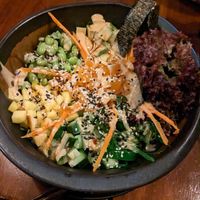 Vegan bowl with salmon at Chay Umi in Berlin
