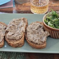 Wannabe tuna spread with bread at Vegan Kiosk in Bratislava