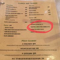 The Menu is incorrect where it says you get 2 types of Hummus for 2.90€. You actually only get a very small pot of 1 Hummus, and have to pay again for more. So the Menu is incorrect, and the amount of Hummus you get for 2.90€ is laughable. at Organic's in Sevilla