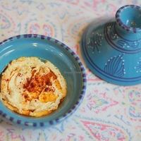 Hummus tasting at Tahini Tienda Vegana in Villa De Leyva