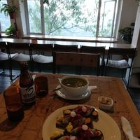 bruschetta & spinach soup at Tandana in Quito
