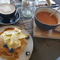Vegan pancakes and soup with bread at BROEI in Utrecht