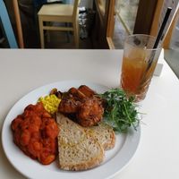 English breakfast at The Canvas: Shoreditch in East London