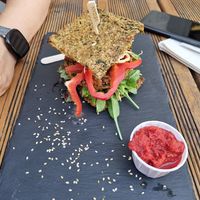 Veganer oder vegetarischer Burger (sind unsicher) at #RAW VEGAN FIRENZE in Florence