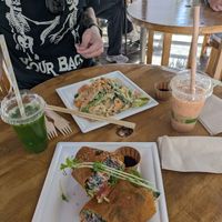 Pad Thai and classic wrap at #RAW VEGAN FIRENZE in Florence