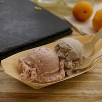 Strawberry and banana-coconut gelato at #RAW VEGAN FIRENZE in Florence