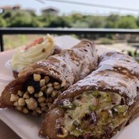 Cannoli vegani 🌱😍  at Bar Dolcezza in Catania
