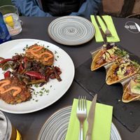 "Vegan skewers" and tacos  at La Veganesa in Cadiz